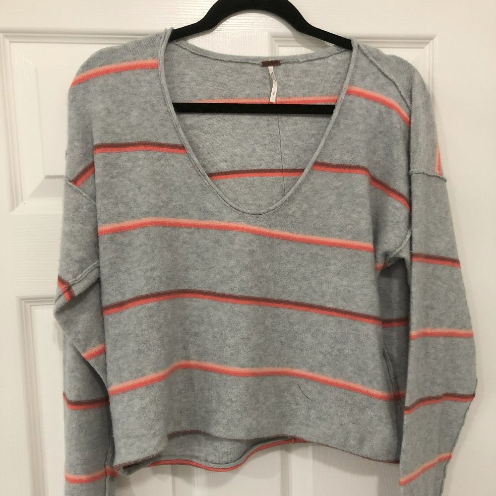 Free People Cropped Sweater - Small